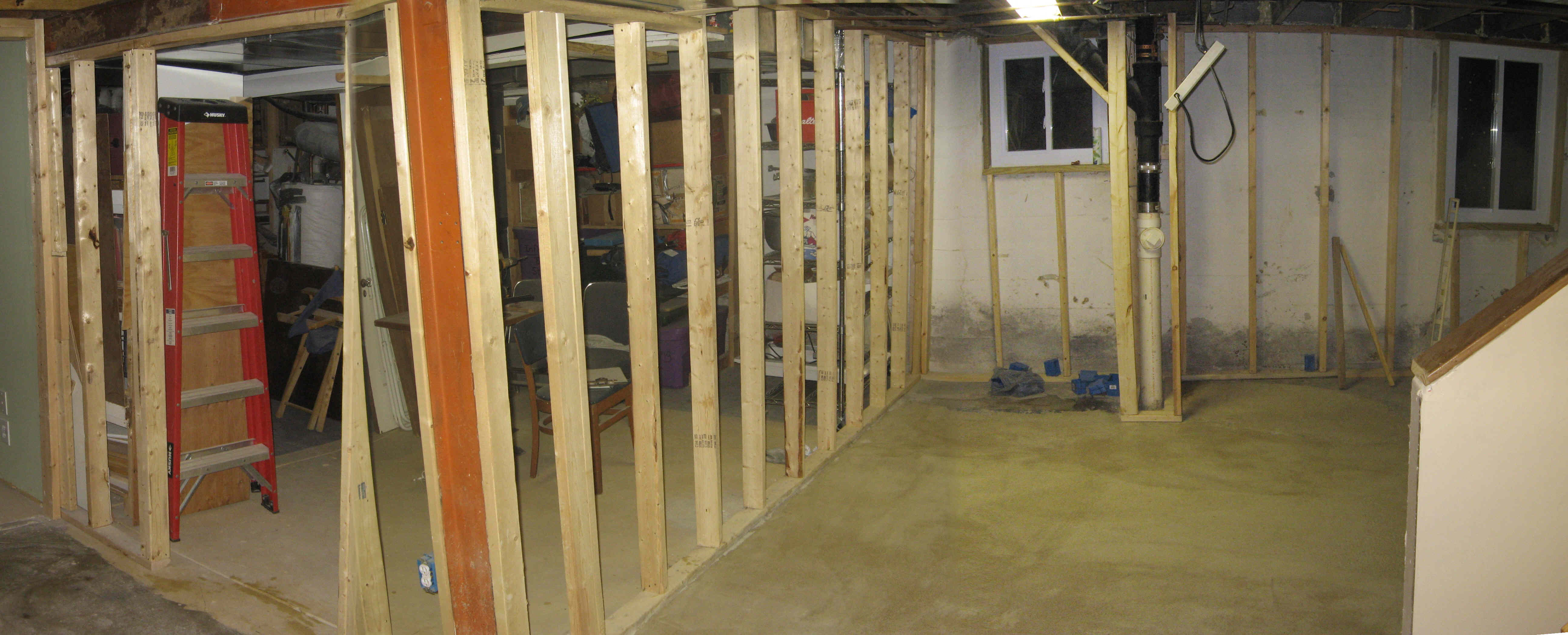 2007_11_26 basement framing.jpg